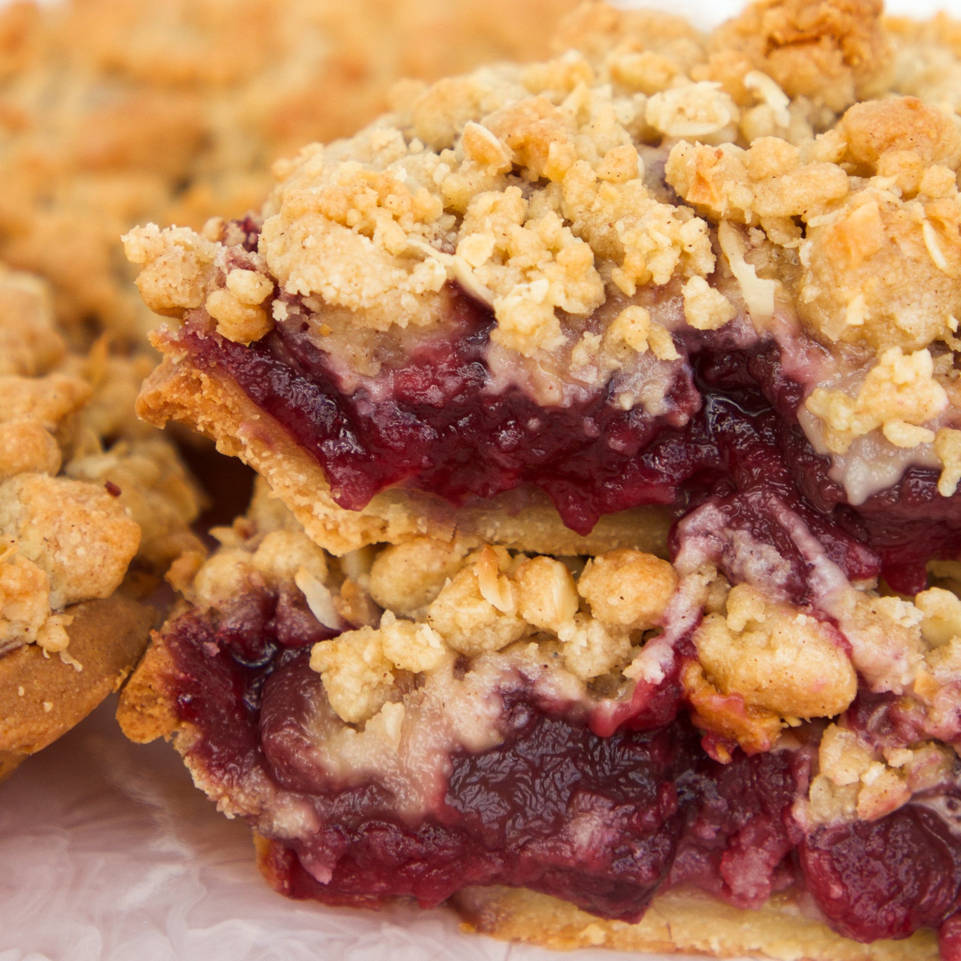 Apple and Berry Crumble