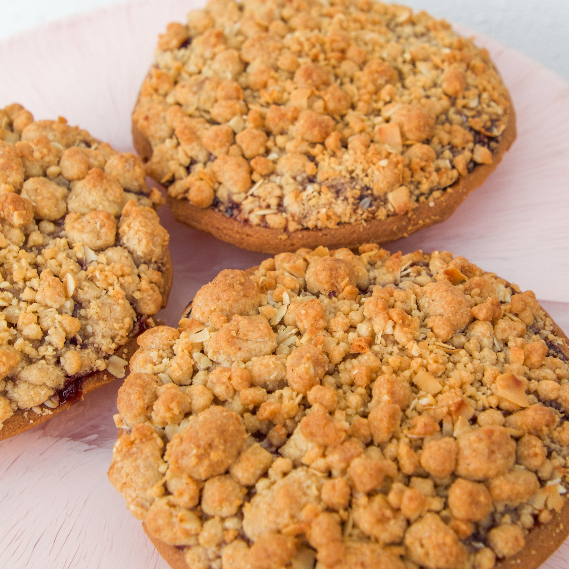 Apple and Berry Crumble