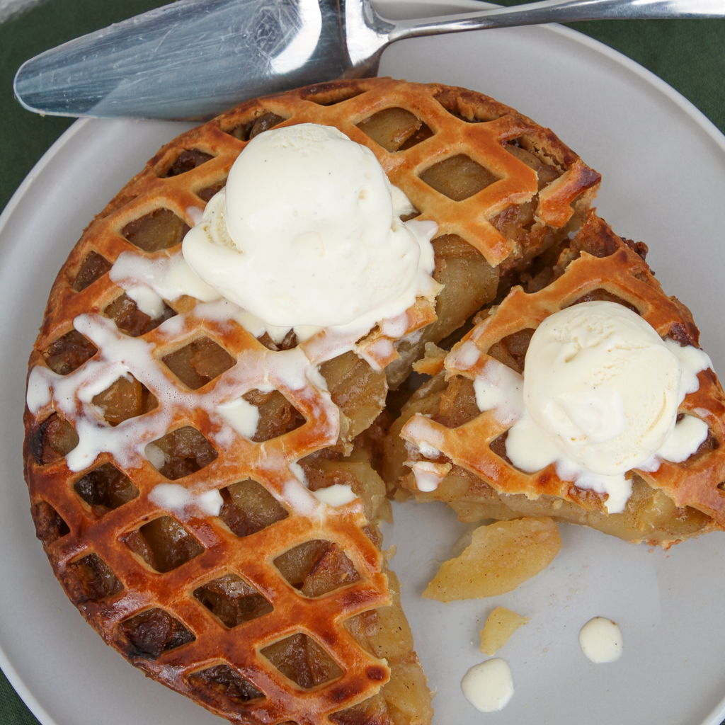 Spiced Apple Family Pie