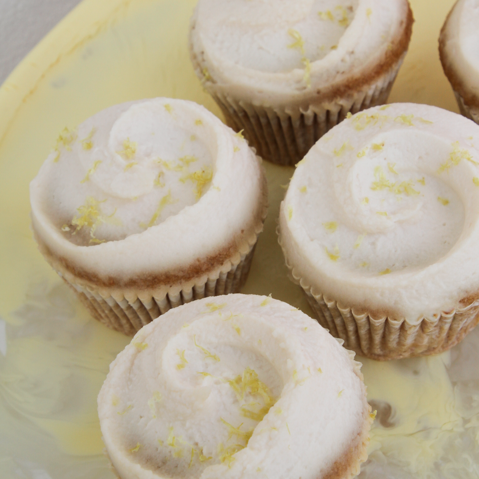 Vegan Lemon Cupcake