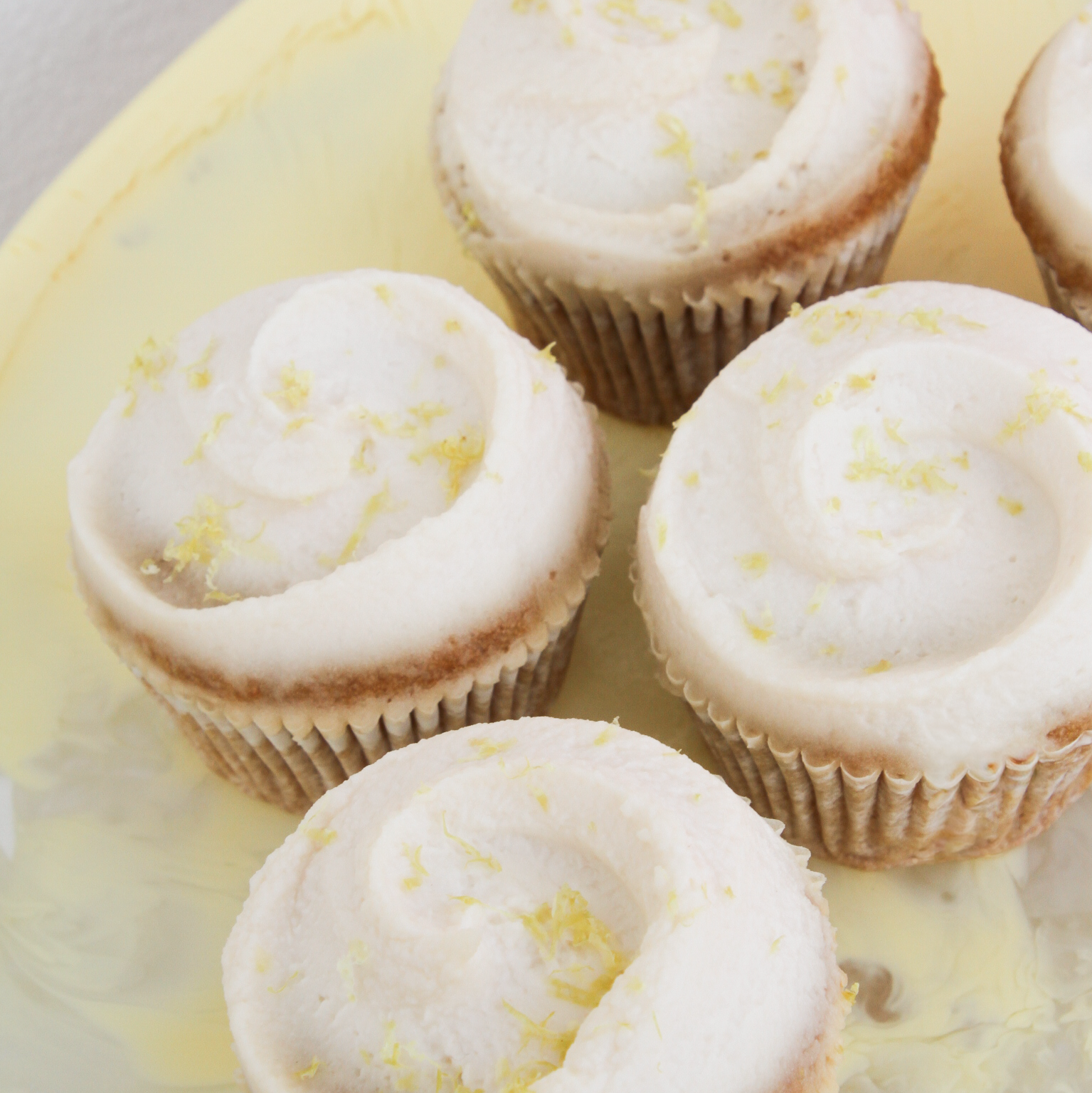 Olive Oil & Lemon Cupcake